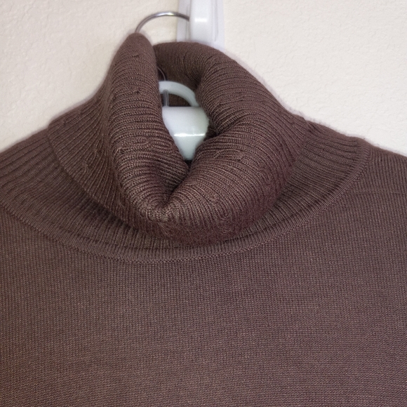 Women's Merona sweater turtleneck Brown size medium NWOT rayon/ nylon - Picture 5 of 6